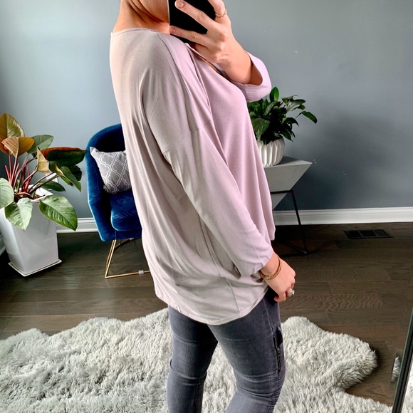 🏷Alexis Top Lilac Gray - Picture 2 of 7